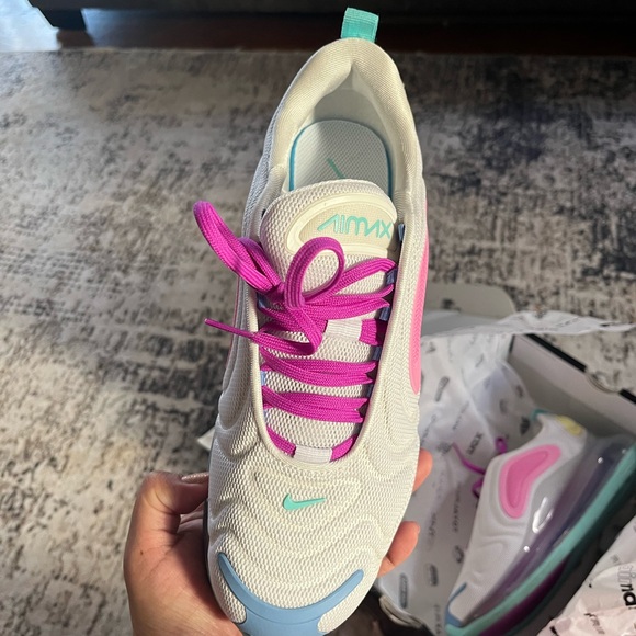Nike multicolor air max 720 - Picture 2 of 5